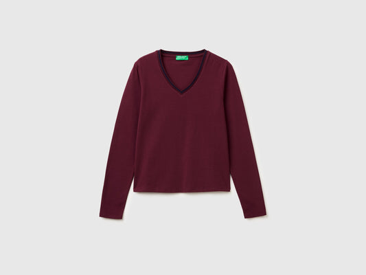 T-shirt aderente scollo a V