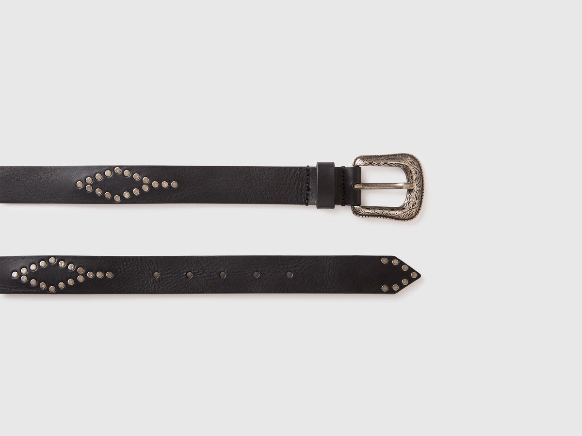 Cintura in pelle con borchie