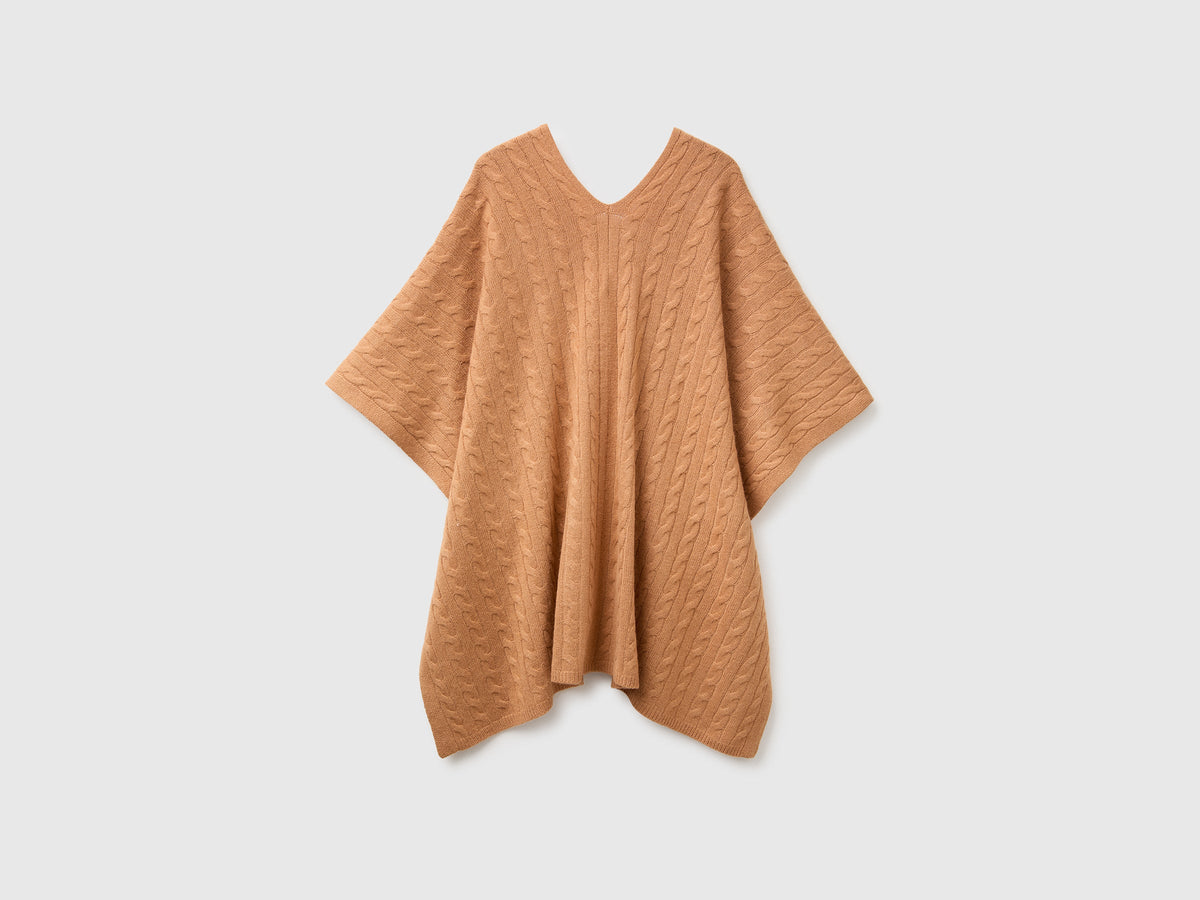 Mantella con trecce in misto cashmere