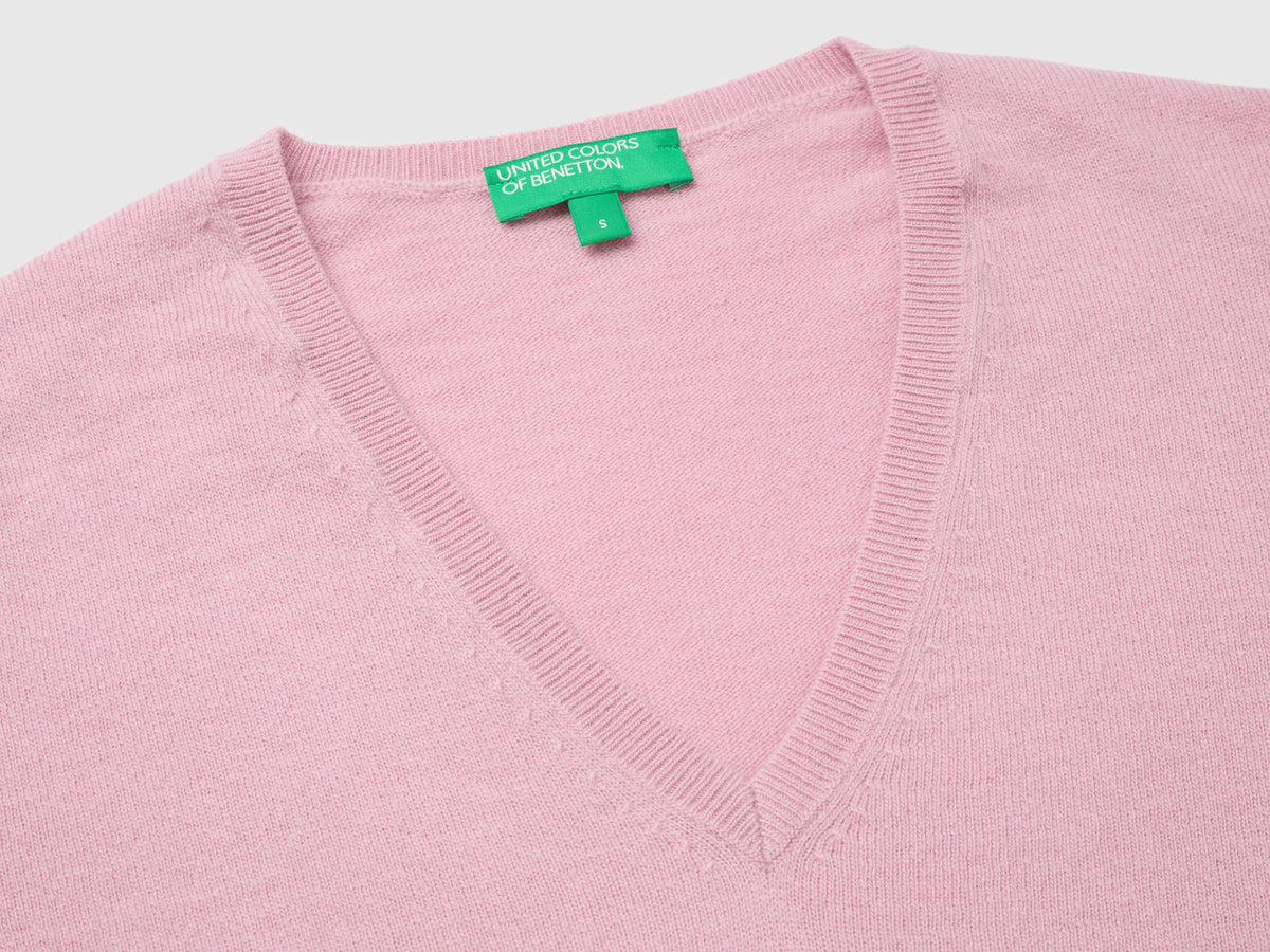 Maglia scollo a V lilla in pura lana Merino