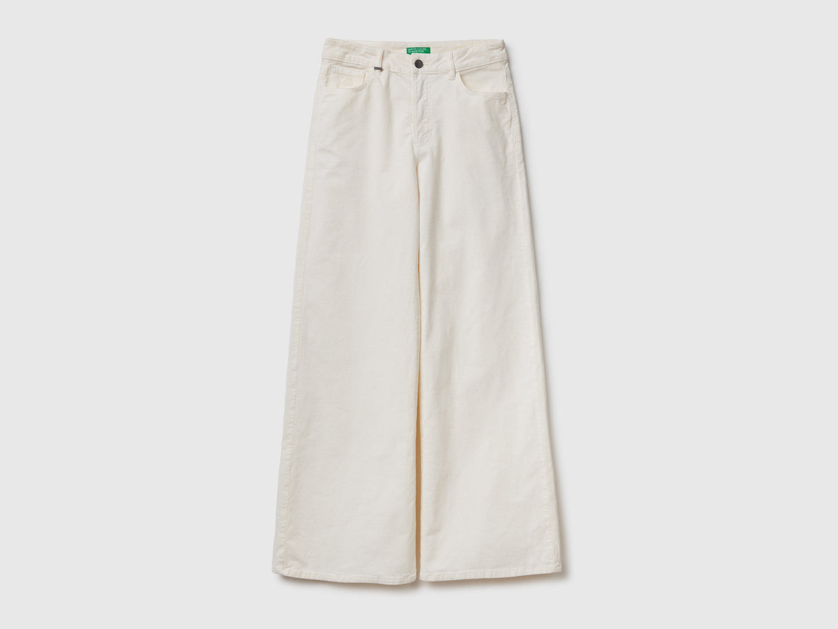 Pantaloni wide fit in velluto