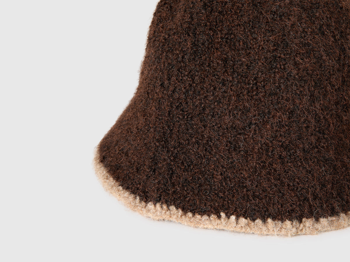 Cappello in misto lana bouclè