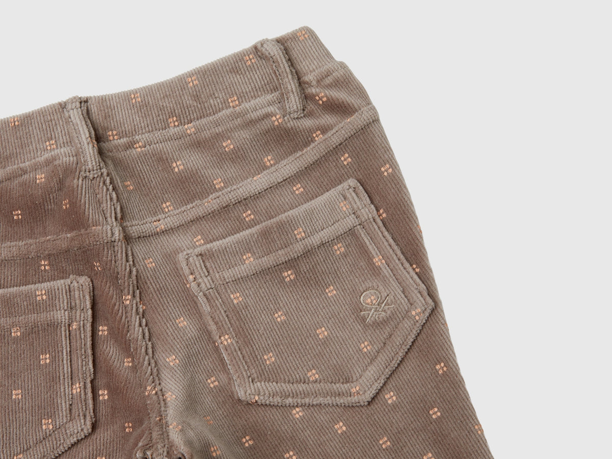 Pantaloni slim fit in ciniglia
