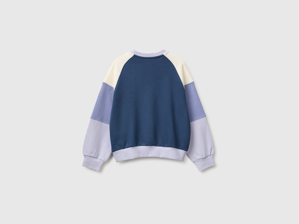 Felpa color block con ricamo