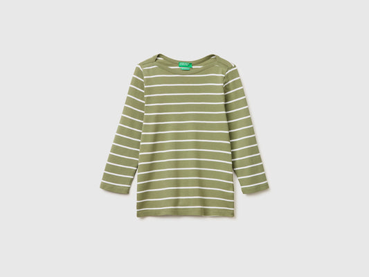 T-shirt a righe con scollo a barchetta