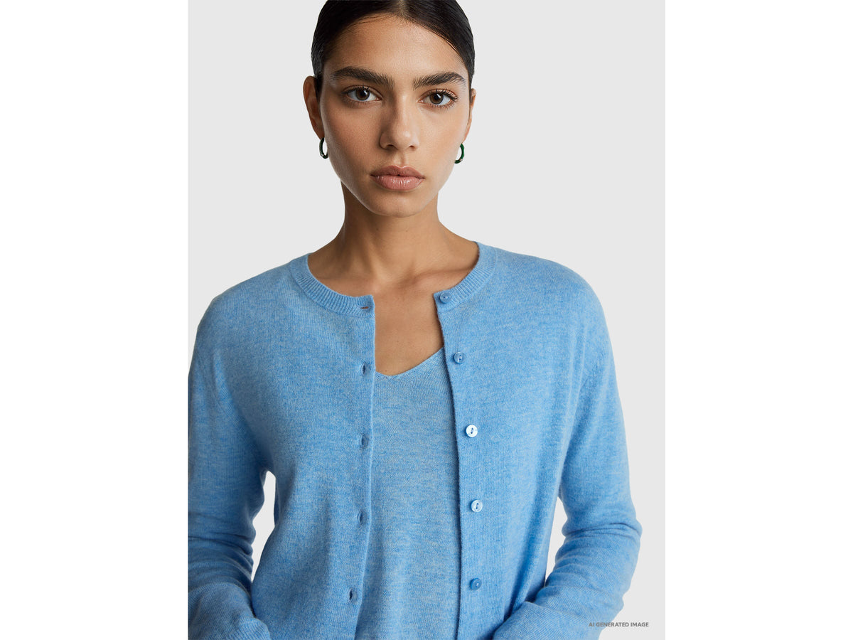 Cardigan girocollo azzurro in pura lana Merino