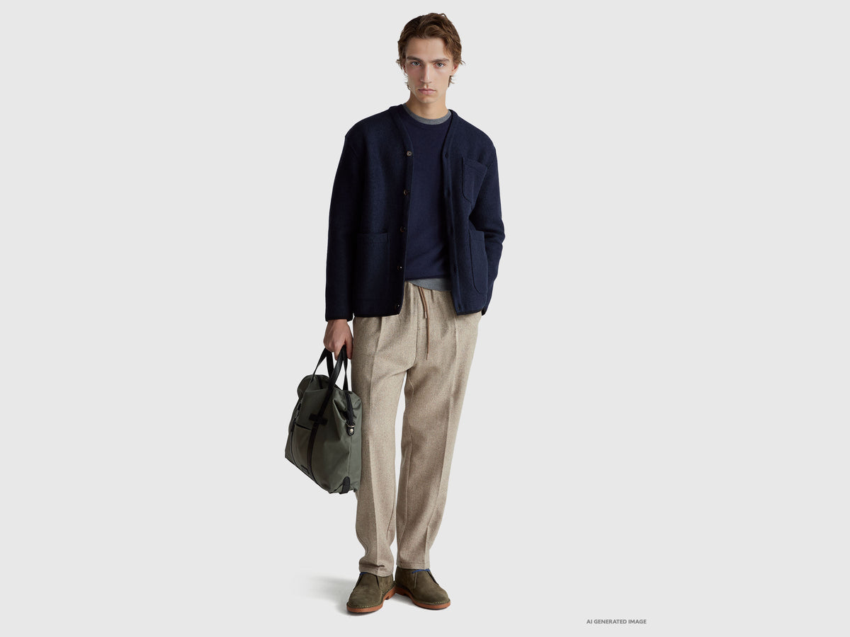 Maglia blu scuro in pura lana Merino