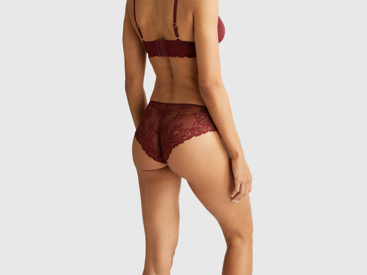Slip stretch con pizzo