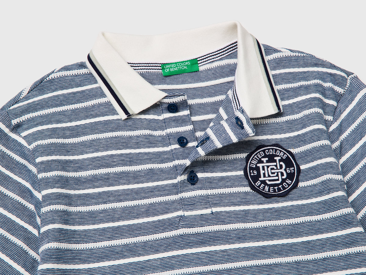 Polo a righe con patch