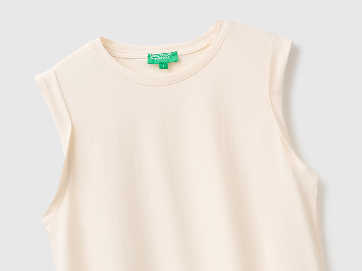 T-shirt smanicata