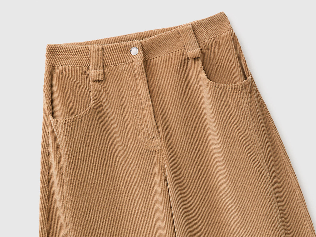 Pantaloni barrel fit in velluto a costine