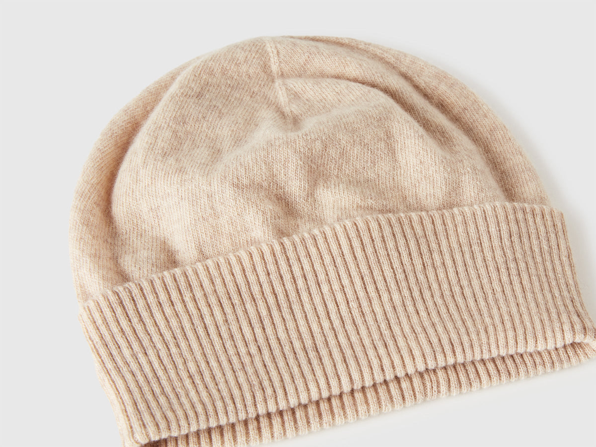 Cappello beige in pura lana Merino