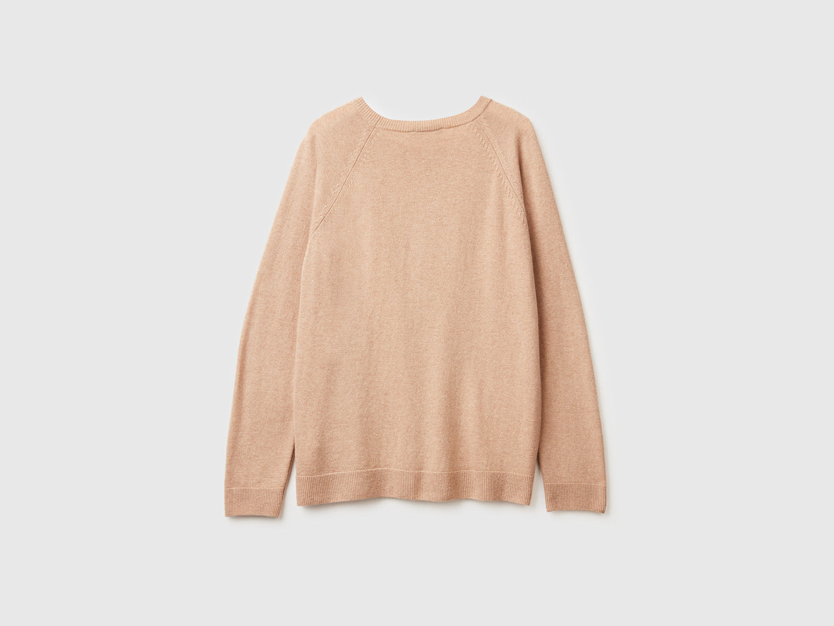 Maglia girocollo beige in misto lana e cashmere
