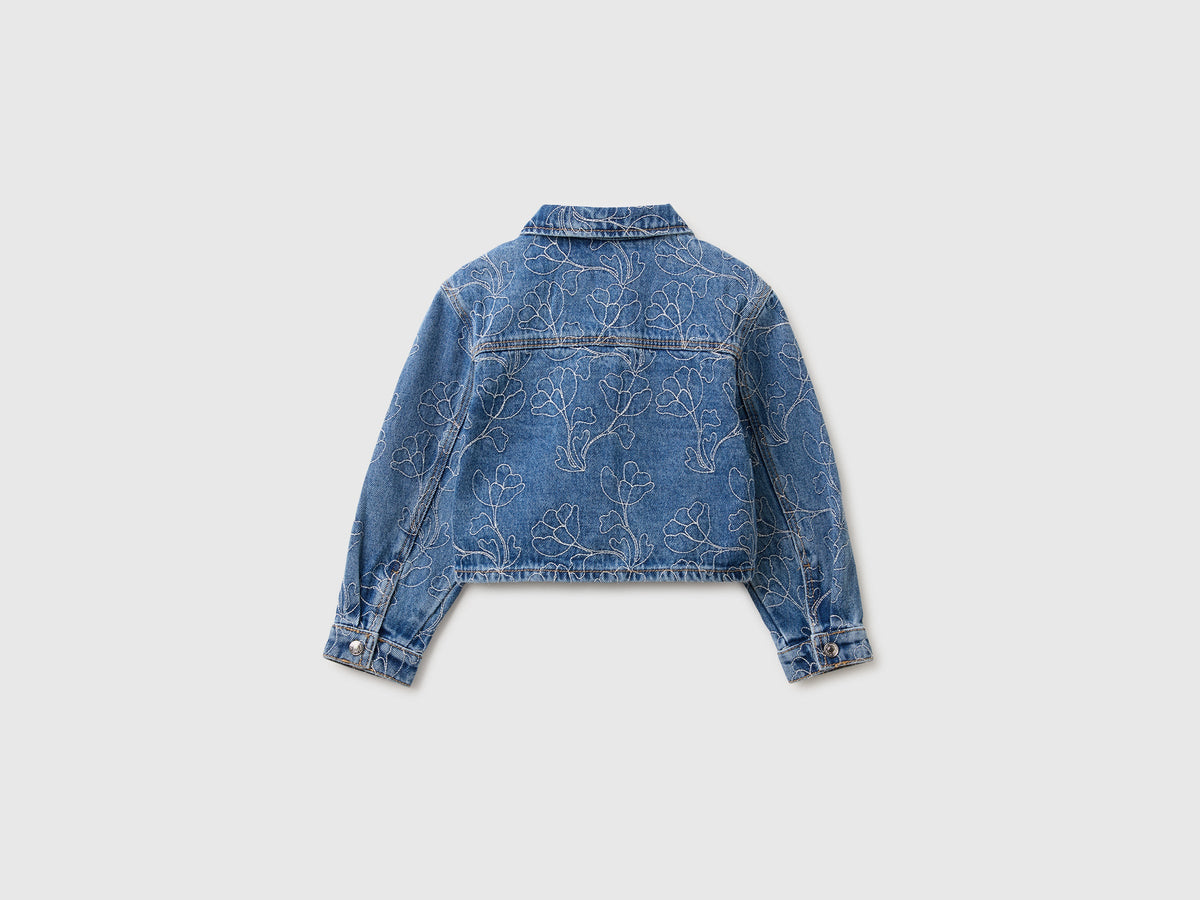 Giubbino di jeans con ricami