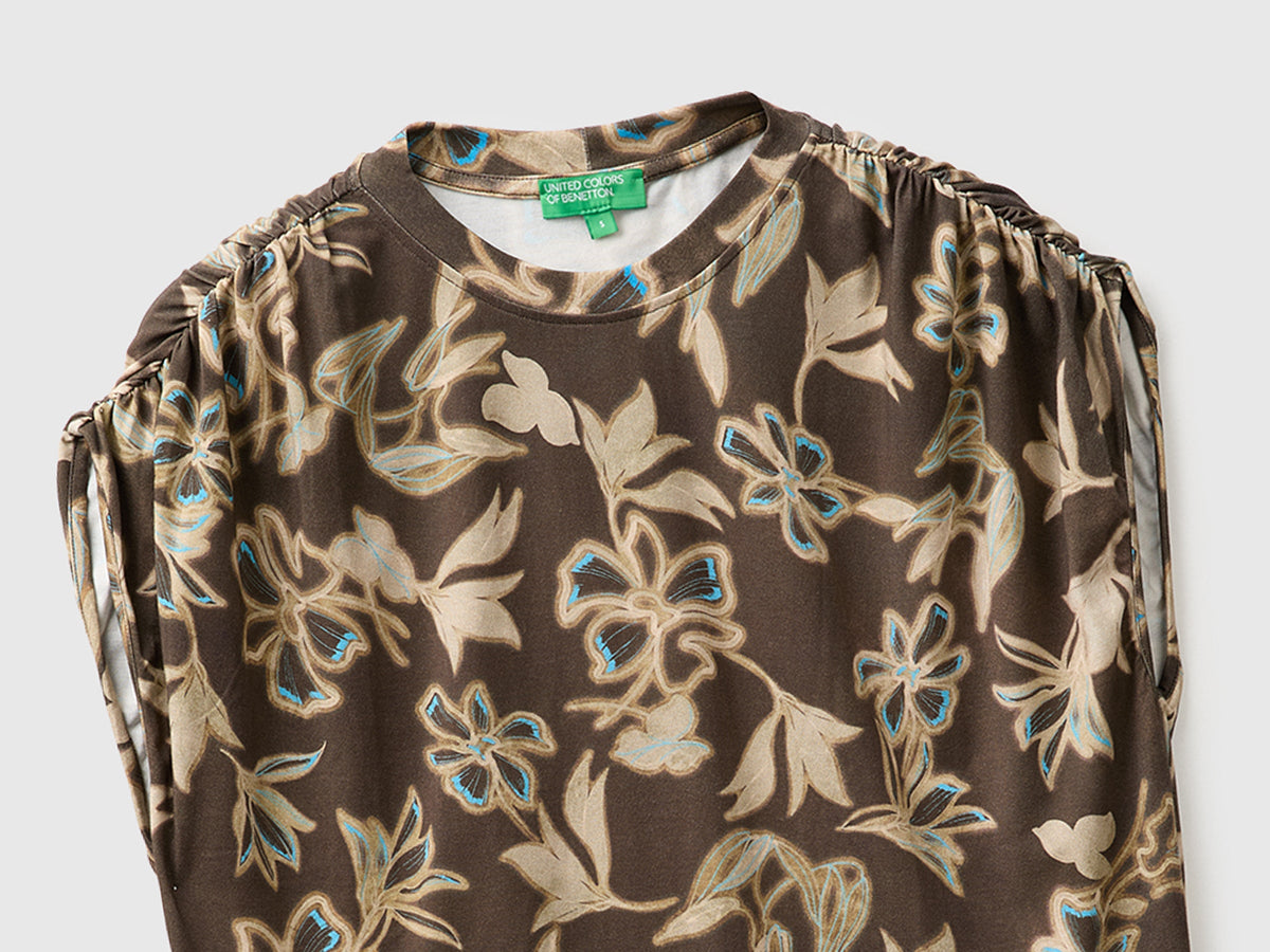 Top fluido con stampa floreale