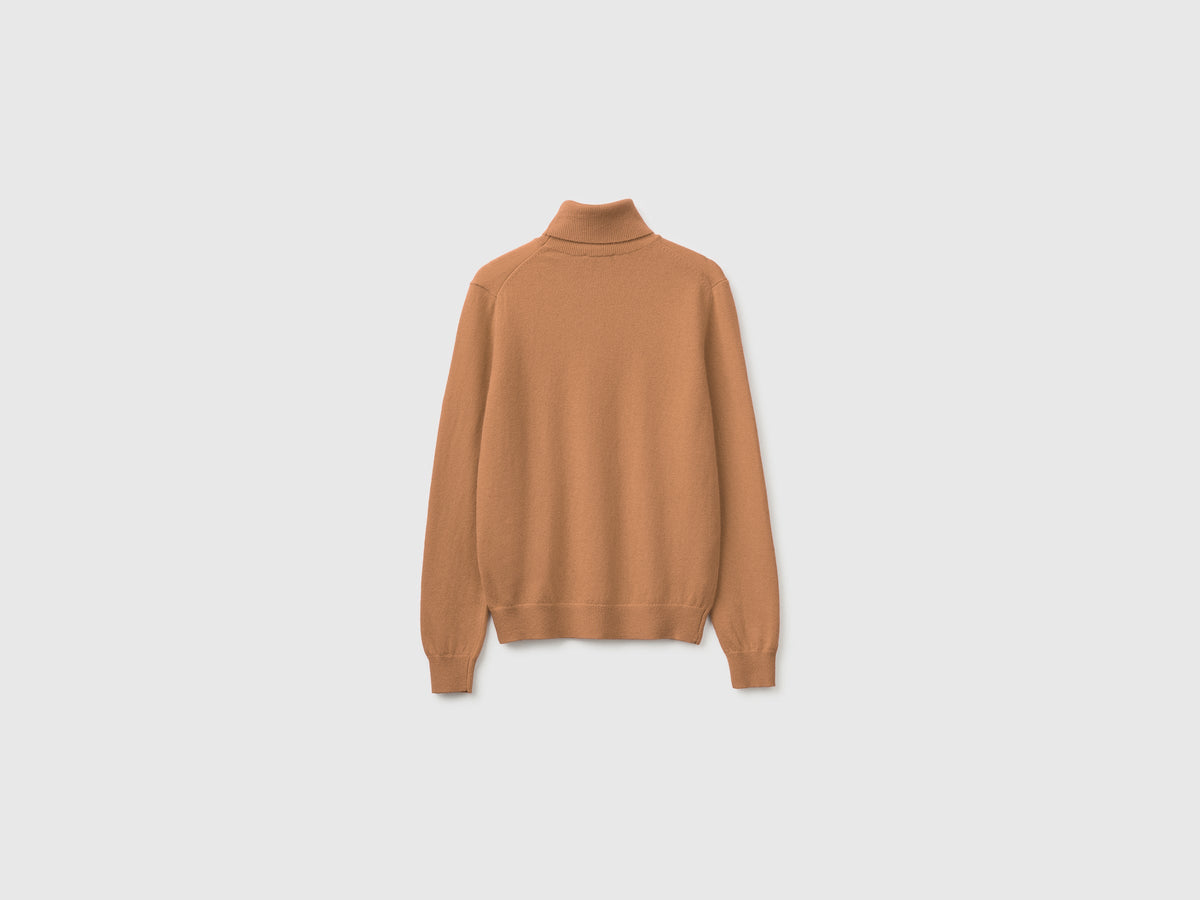Maglione dolcevita cammello in pura lana Merino