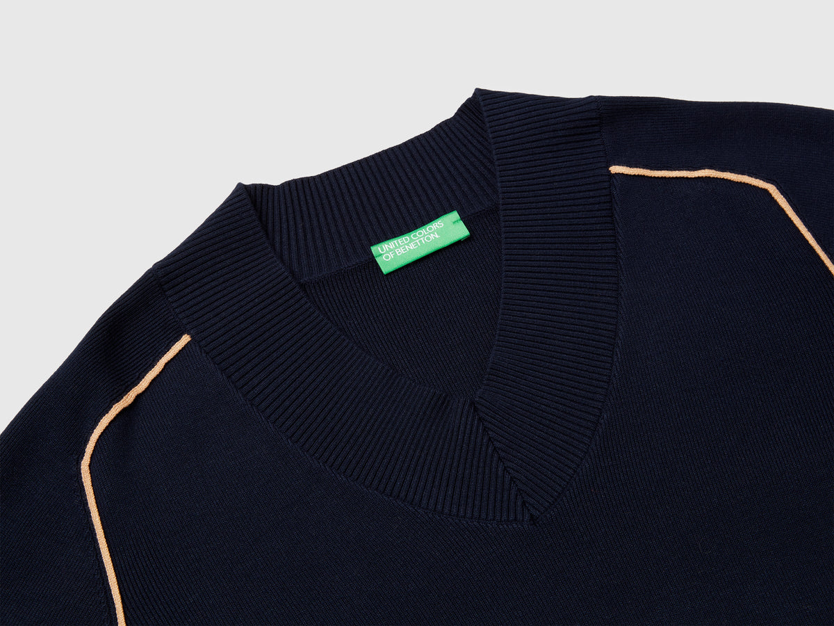 Maglia boxy fit con scollo a V