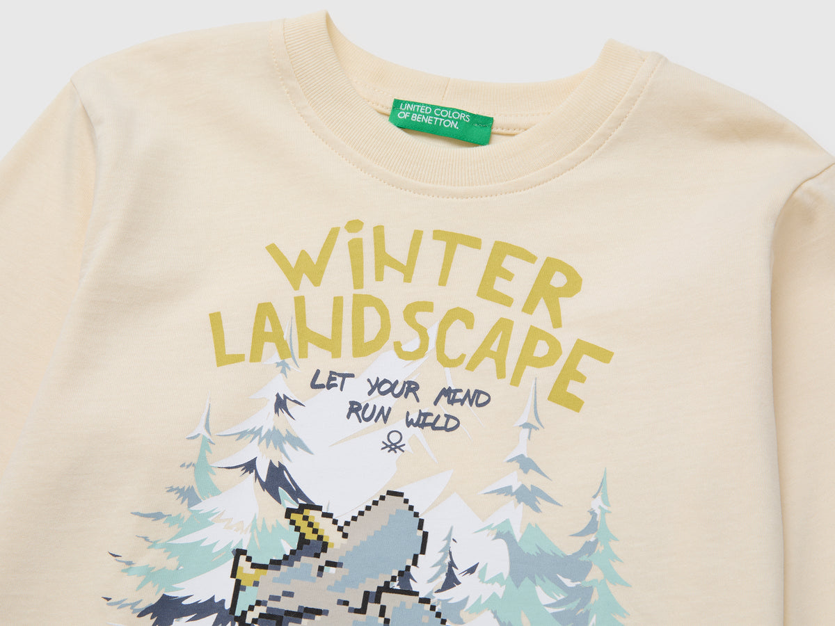T-shirt con stampa in caldo cotone