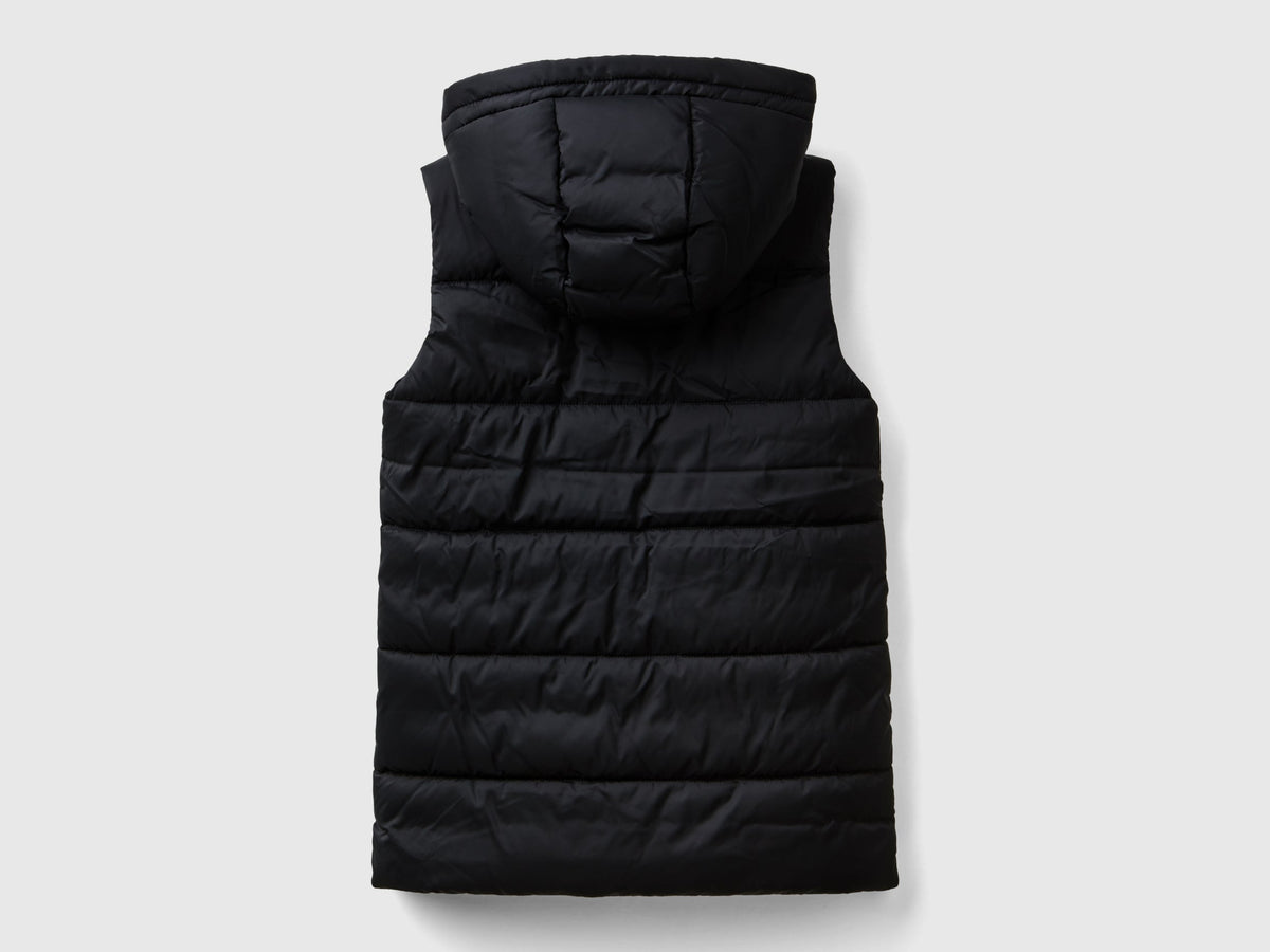 Gilet imbottito con cappuccio