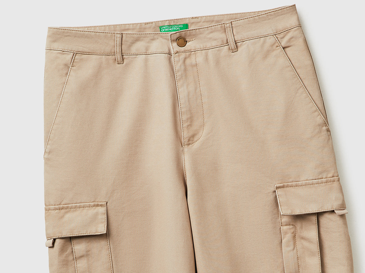 Pantaloni cargo in cotone délavé