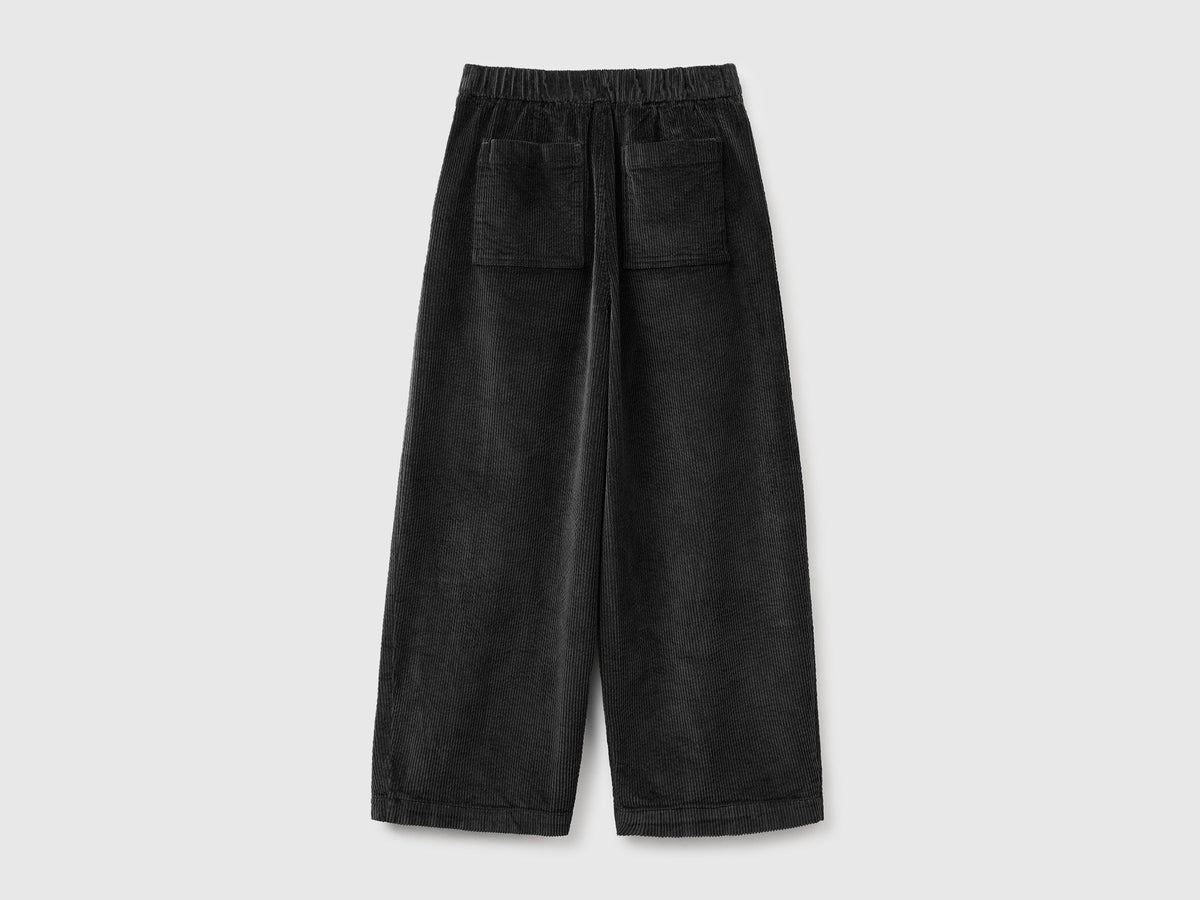 Pantaloni ampi cropped in velluto a coste