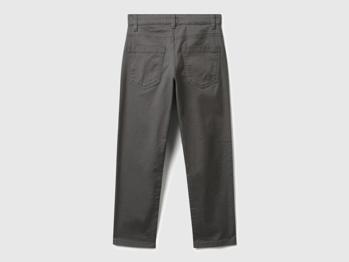 Pantaloni cinque tasche in cotone stretch