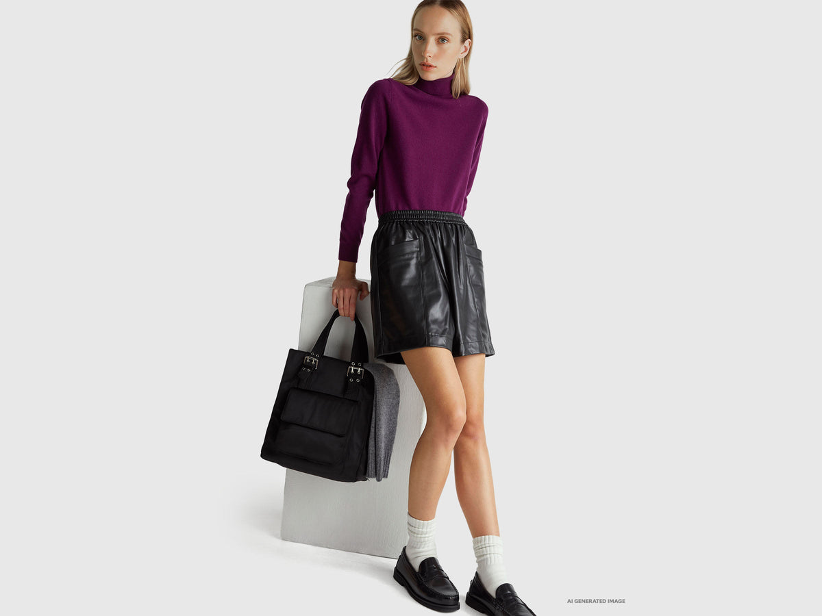 Maglione dolcevita viola in pura lana Merino
