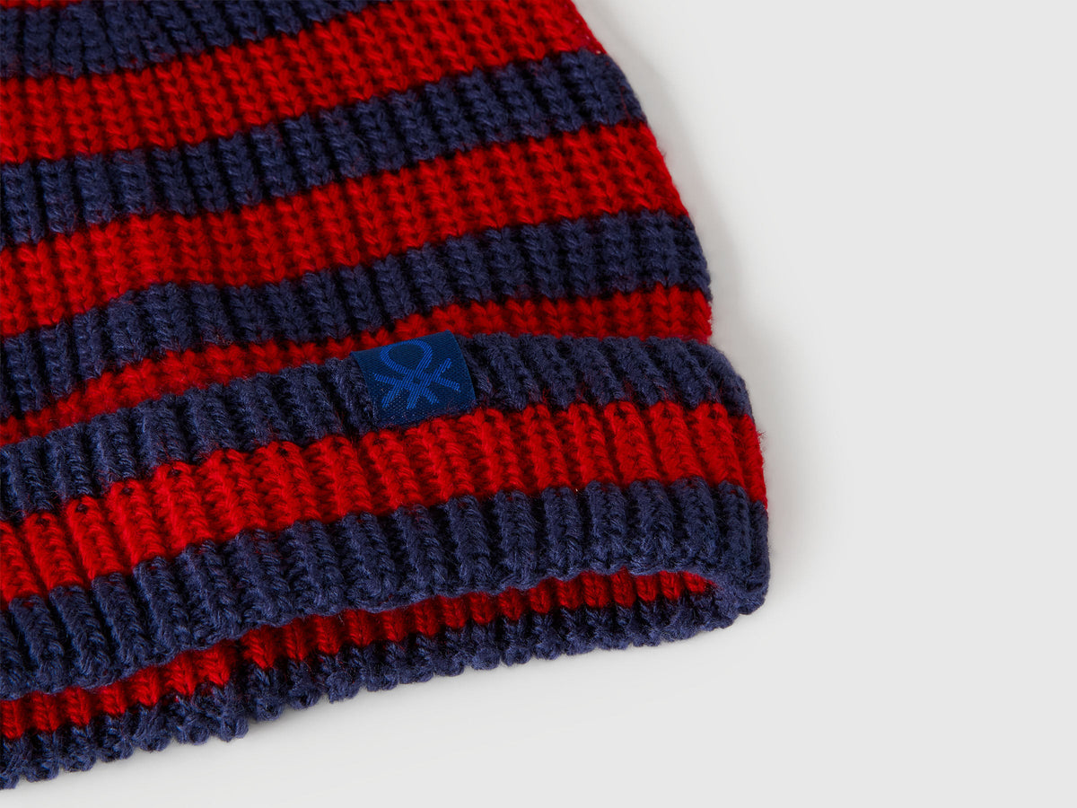 Cappello a righe multicolor