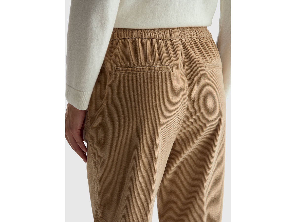 Chino in velluto con vita elasticizzata