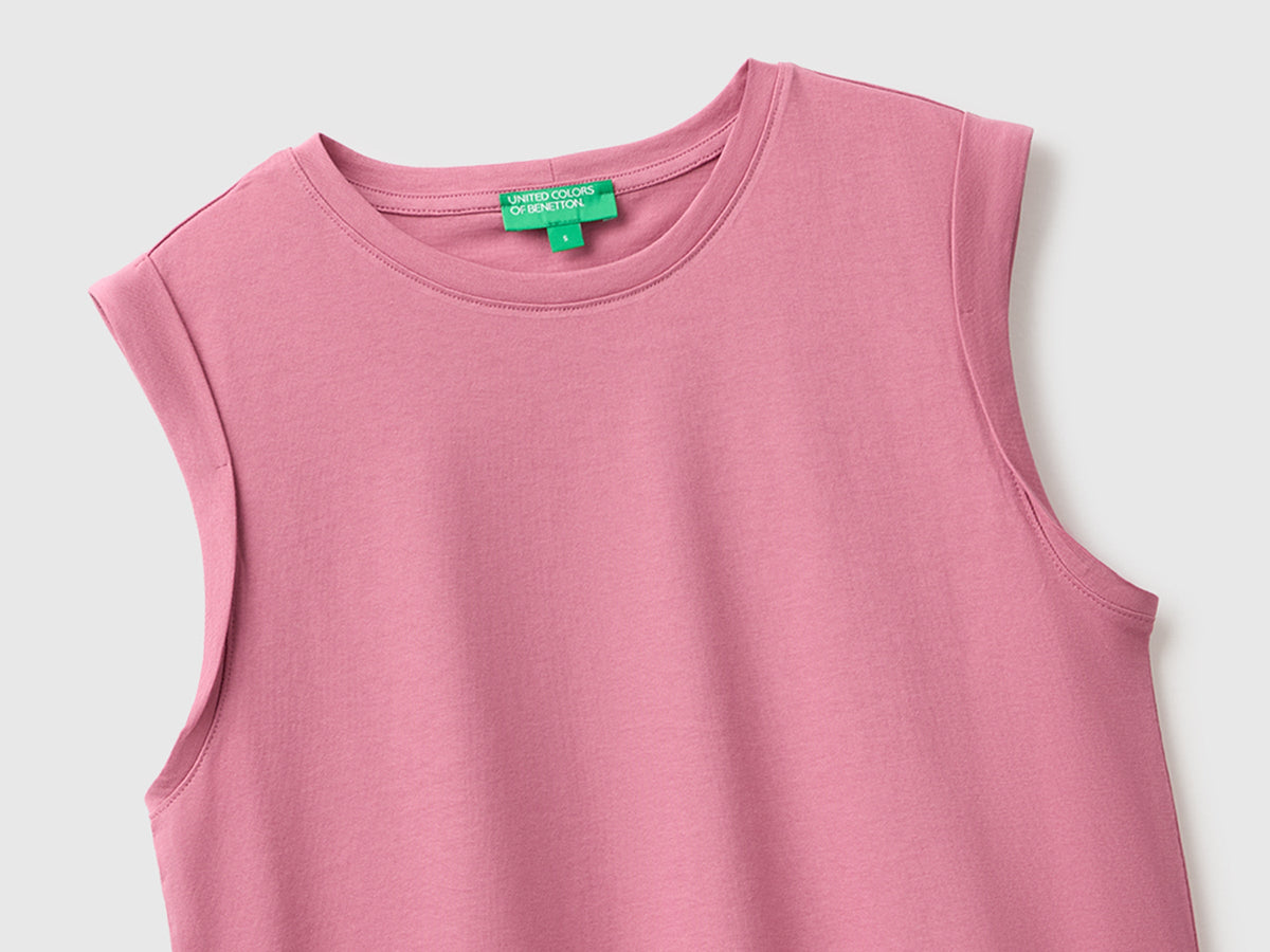 T-shirt smanicata