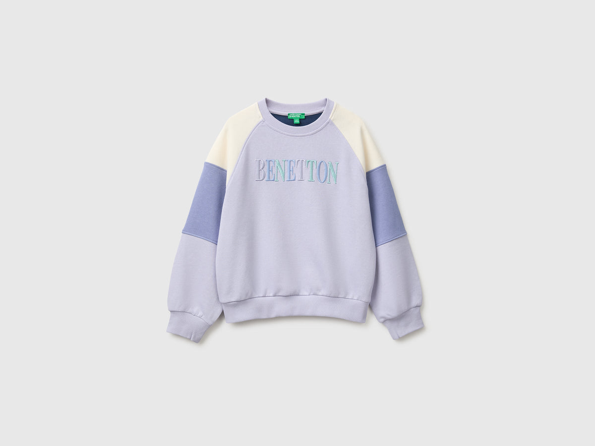 Felpa color block con ricamo