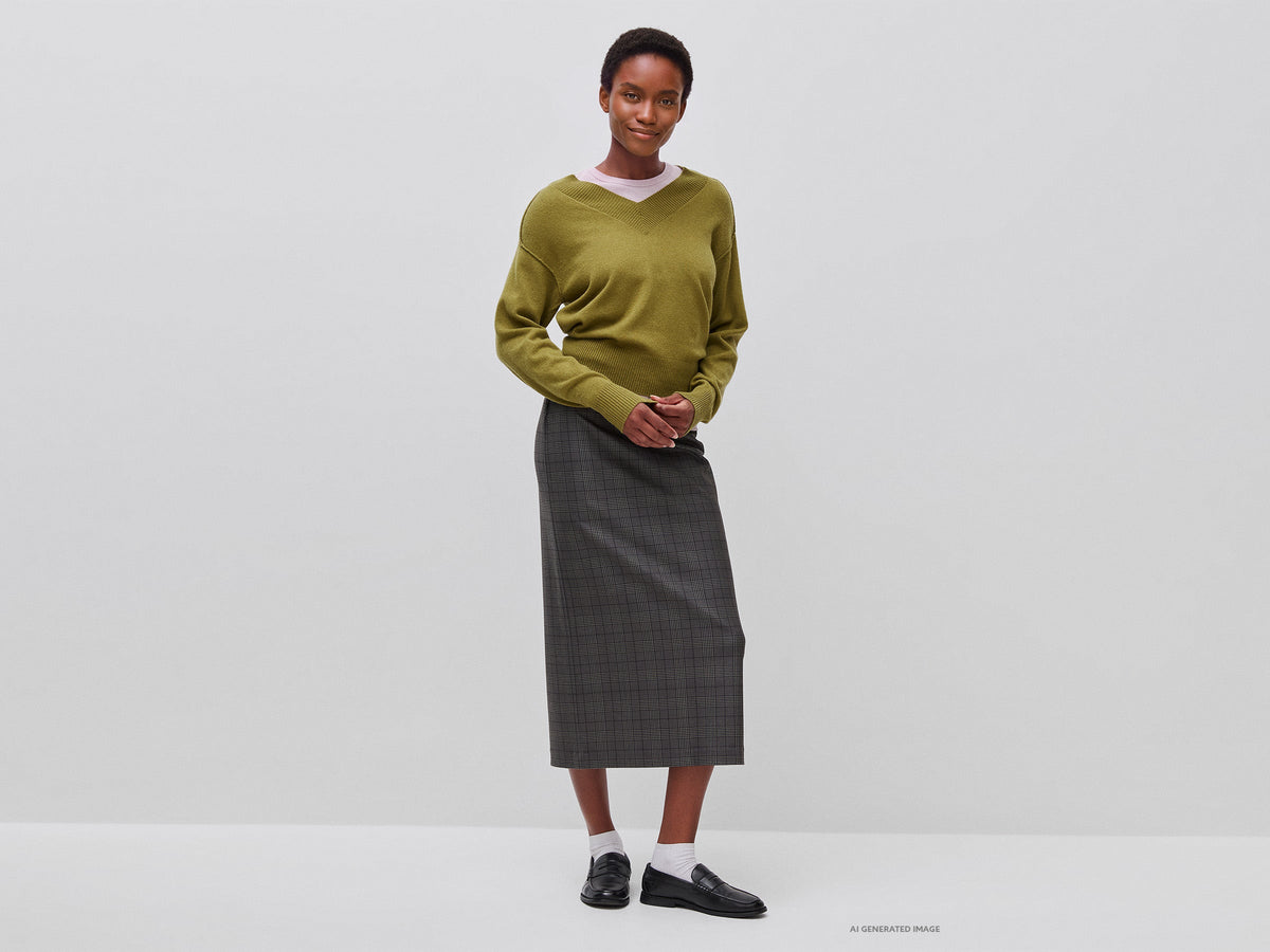 Maglia morbida con scollo a V in misto cashmere