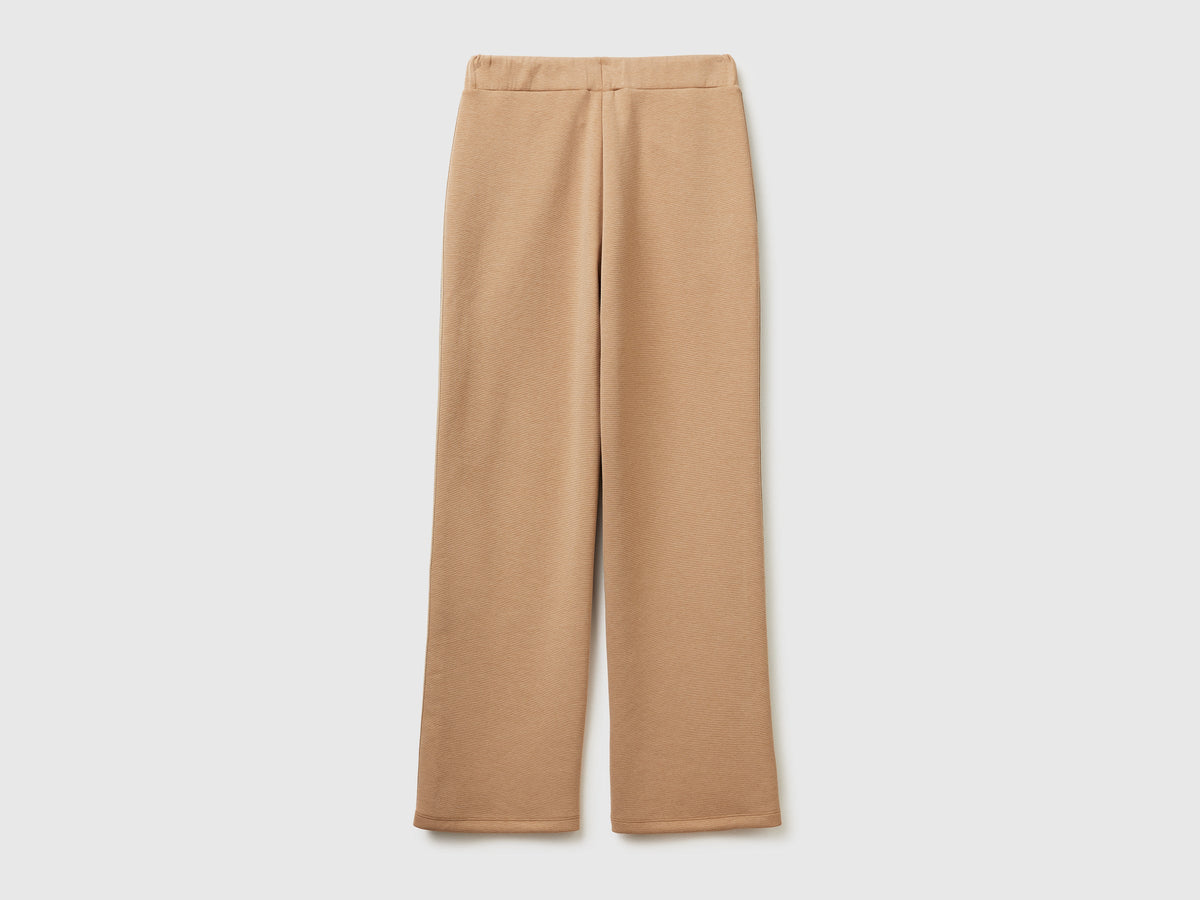 Pantaloni con bande laterali rigate