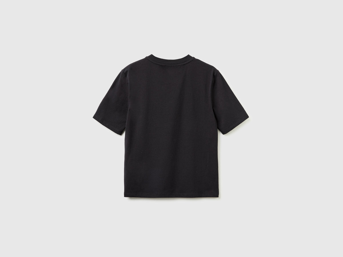 T-shirt con ricamo "amour"