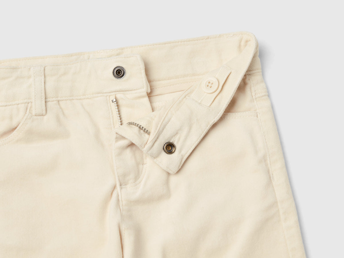 Pantaloni in velluto flare fit