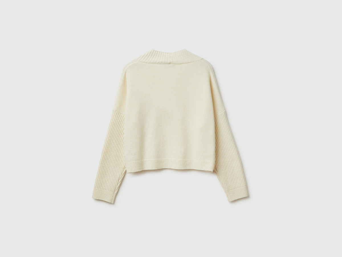 Maglione boxy fit con scollo a V