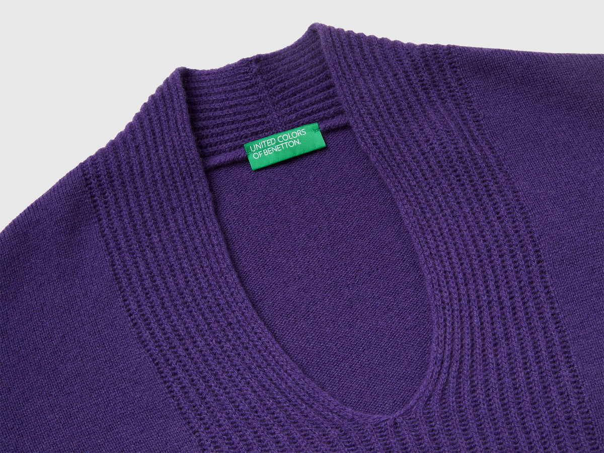 Maglione scollo a V 100% lana