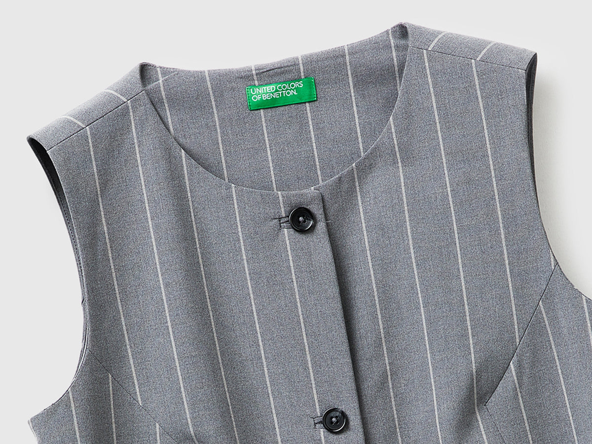 Gilet lungo gessato con cintura