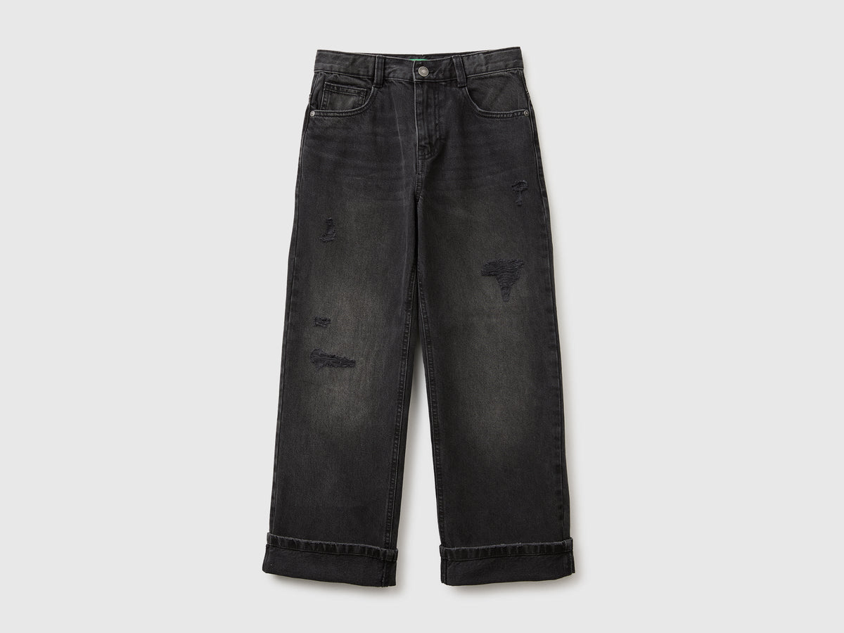 Jeans straight fit con rotture