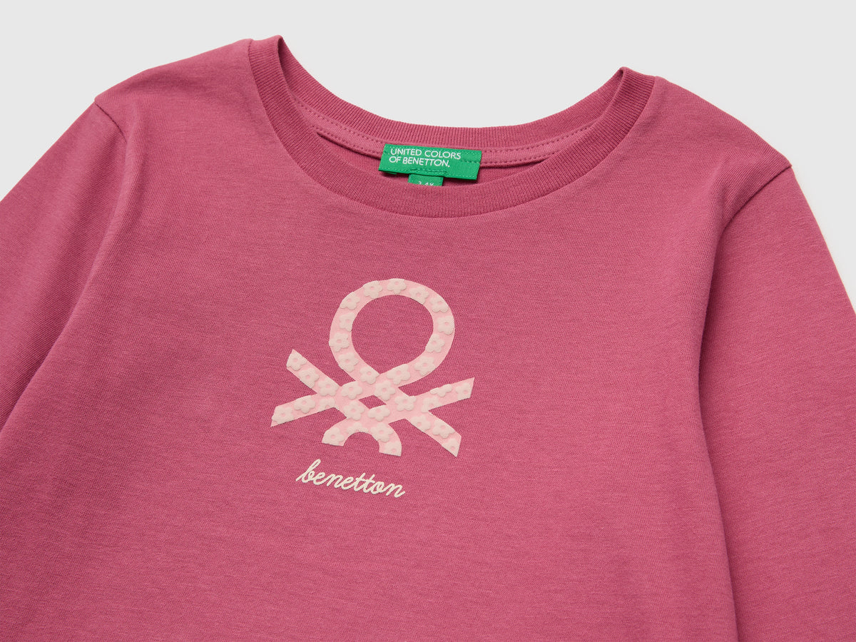 T-shirt con stampa effetto rigonfio
