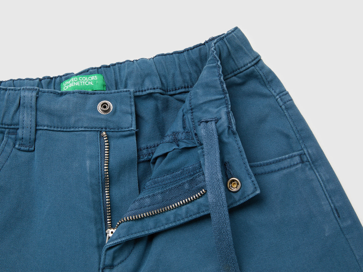Pantaloni in cotone stretch