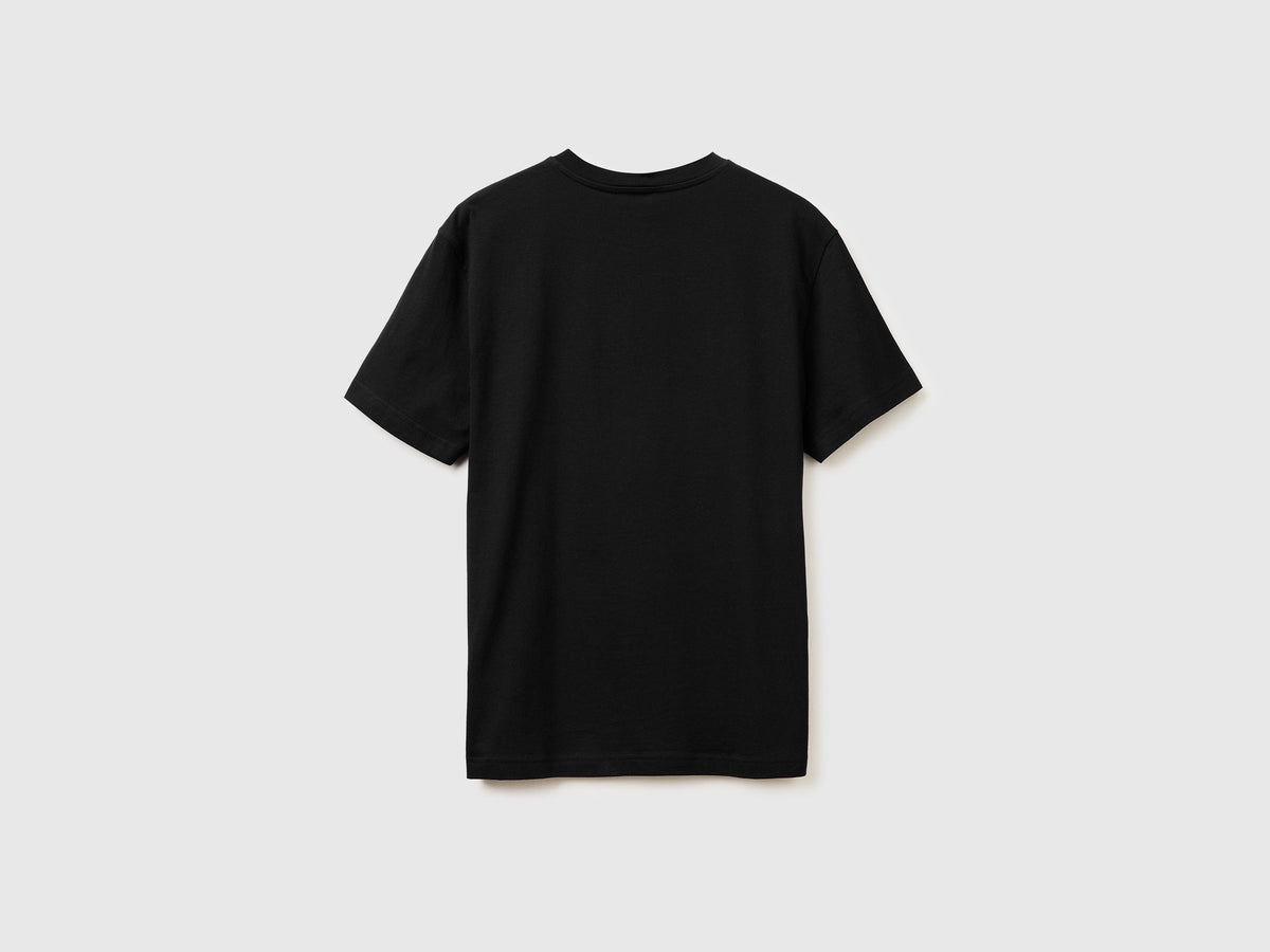 T-shirt nera