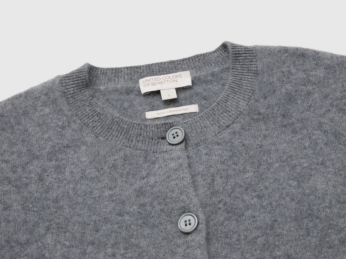 Cardigan in lana, cashmere e seta