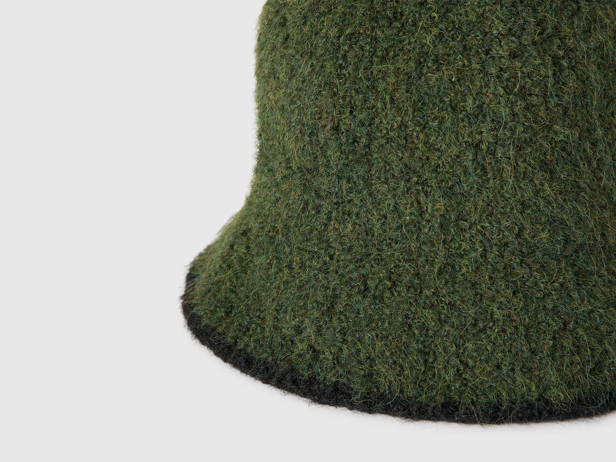Cappello in misto lana bouclè
