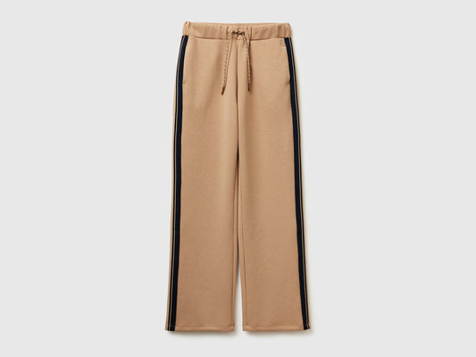 Pantaloni con bande laterali rigate